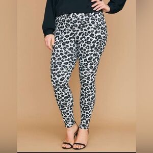 NWT Lane Bryant The Allie‎ Skinny pull up pants 22P